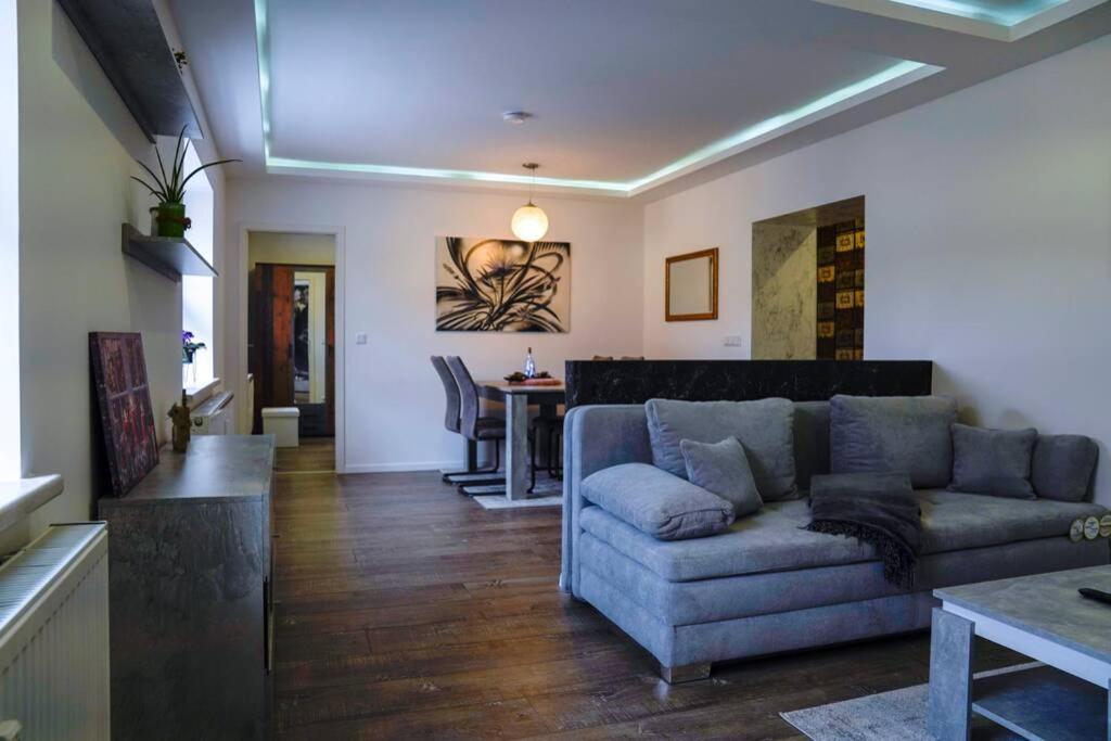 Ht Appartement Nr 2 Greppin Eksteriør billede