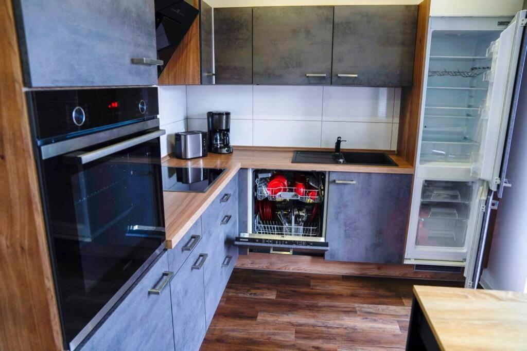 Ht Appartement Nr 2 Greppin Eksteriør billede
