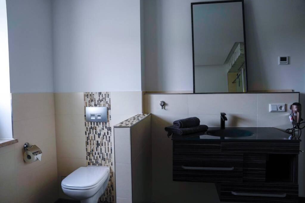 Ht Appartement Nr 2 Greppin Eksteriør billede